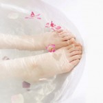 足の臭いは爪垢が原因？足爪の臭い対策と便利ケアアイテム